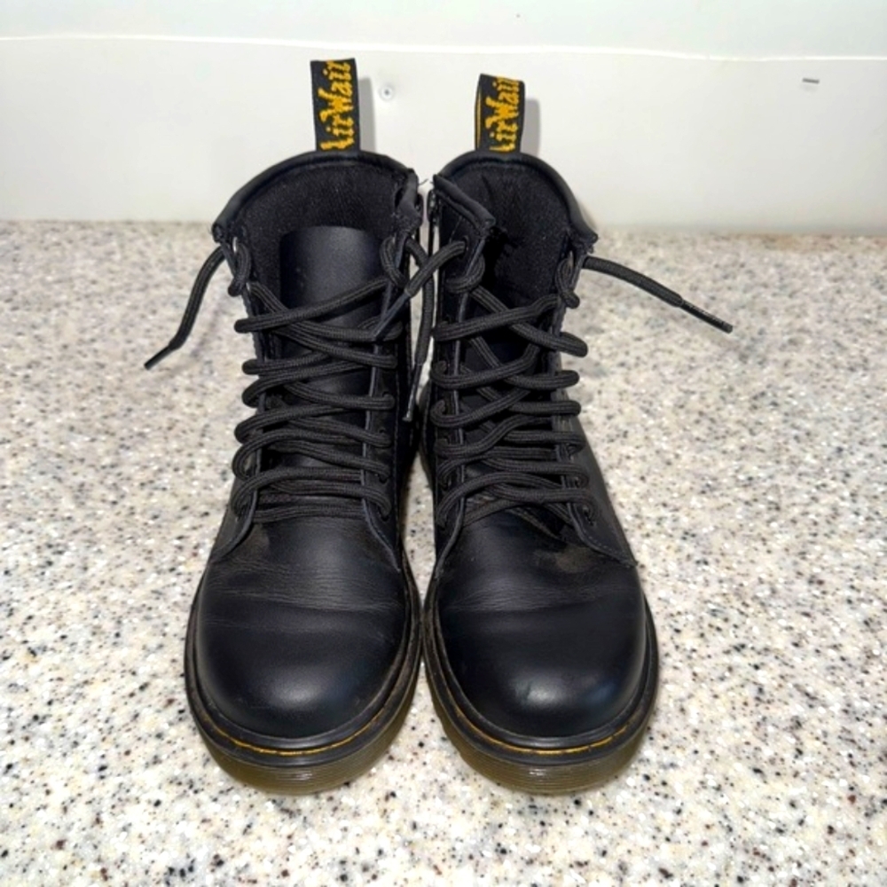 Dr. Martens Air-Wair Black Matte Leather Lace Up Zip Ankle Moto Boot Kid Size 2